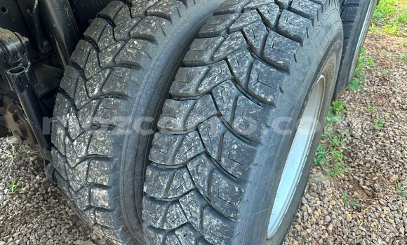 Tenga Tsaru Mercedes Viano Chena Mota in Maputo in Maputo Tenga Tsaru Mercedes Viano Chena Mota in Maputo in Maputo