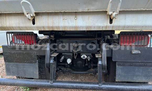 Tenga Tsaru Mercedes Viano Chena Mota in Maputo in Maputo Tenga Tsaru Mercedes Viano Chena Mota in Maputo in Maputo