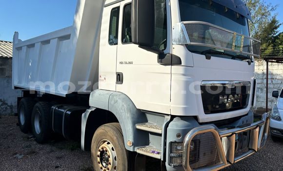 Tenga Tsaru Mercedes Viano Chena Mota in Maputo in Maputo Tenga Tsaru Mercedes Viano Chena Mota in Maputo in Maputo