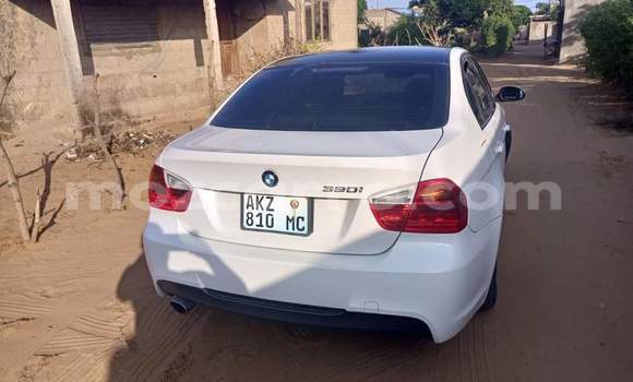 Comprar Usado BMW 2-Series Branco Carro em Maputo em Maputo
