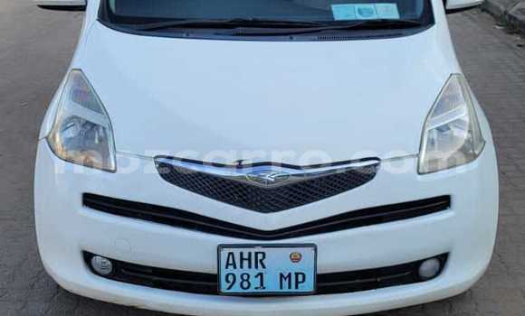 Nunua Ilio tumika Toyota Ractis Nyeupe Gari ndani ya Maputo nchini Maputo