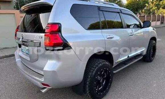 Tenga Tsaru Toyota Land Cruiser Prado Zvimwe Mota in Maputo in Maputo Tenga Tsaru Toyota Land Cruiser Prado Zvimwe Mota in Maputo in Maputo