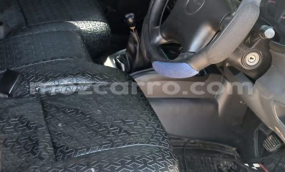 Nunua Ilio tumika Isuzu KB Nyeupe Gari ndani ya Maputo nchini Maputo Nunua Ilio tumika Isuzu KB Nyeupe Gari ndani ya Maputo nchini Maputo