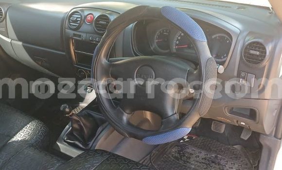 Nunua Ilio tumika Isuzu KB Nyeupe Gari ndani ya Maputo nchini Maputo Nunua Ilio tumika Isuzu KB Nyeupe Gari ndani ya Maputo nchini Maputo