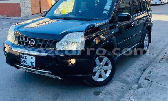 Nunua Ilio tumika Nissan X-Trail Nyeusi Gari ndani ya Maputo nchini Maputo