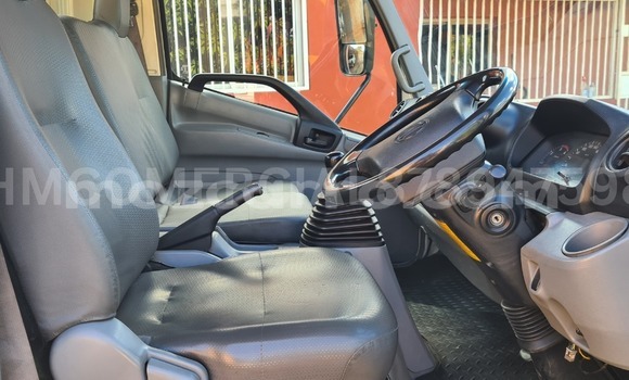 Buy Used Hino 300 Series White Truck in Maputo in Maputo Buy Used Hino 300 Series White Truck in Maputo in Maputo