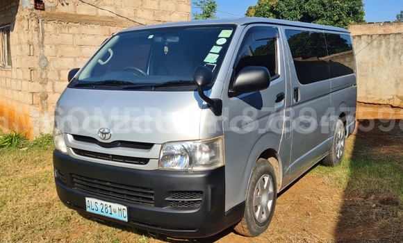 Comprar Usado Toyota Hiace Prata Carro em Maputo em Maputo Comprar Usado Toyota Hiace Prata Carro em Maputo em Maputo