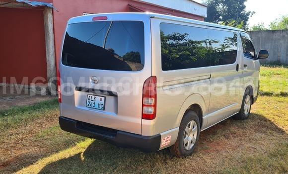 Comprar Usado Toyota Hiace Prata Carro em Maputo em Maputo Comprar Usado Toyota Hiace Prata Carro em Maputo em Maputo