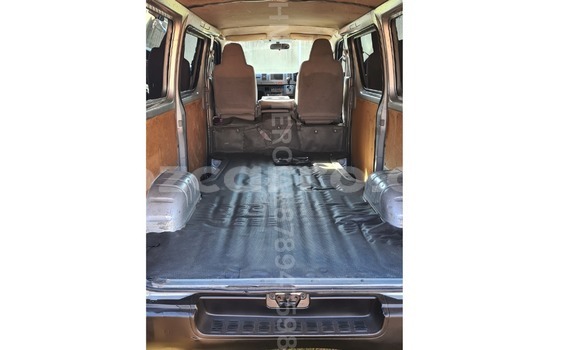 Comprar Usado Toyota Hiace Prata Carro em Maputo em Maputo Comprar Usado Toyota Hiace Prata Carro em Maputo em Maputo