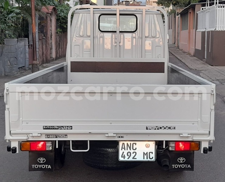 Big with watermark toyota hiace nampula mocambique 24587