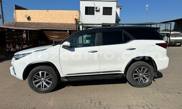 Nunua Ilio tumika Toyota Fortuner Nyeupe Gari ndani ya Maputo nchini Maputo Nunua Ilio tumika Toyota Fortuner Nyeupe Gari ndani ya Maputo nchini Maputo