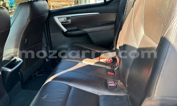 Nunua Ilio tumika Toyota Fortuner Nyeupe Gari ndani ya Maputo nchini Maputo Nunua Ilio tumika Toyota Fortuner Nyeupe Gari ndani ya Maputo nchini Maputo