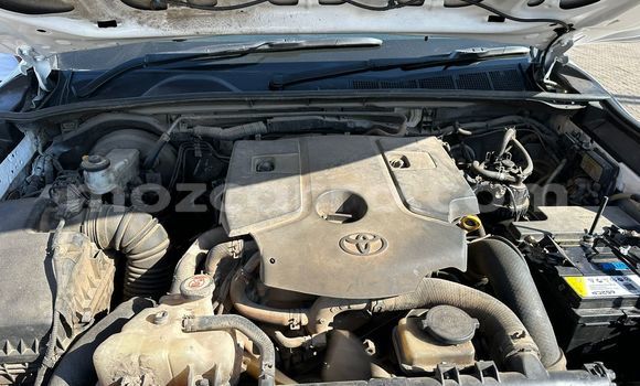 Nunua Ilio tumika Toyota Fortuner Nyeupe Gari ndani ya Maputo nchini Maputo Nunua Ilio tumika Toyota Fortuner Nyeupe Gari ndani ya Maputo nchini Maputo