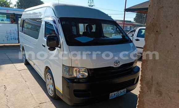 Nunua Ilio tumika Toyota Hiace Nyeupe Gari ndani ya Maputo nchini Maputo Nunua Ilio tumika Toyota Hiace Nyeupe Gari ndani ya Maputo nchini Maputo