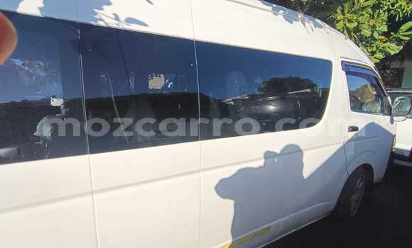 Nunua Ilio tumika Toyota Hiace Nyeupe Gari ndani ya Maputo nchini Maputo Nunua Ilio tumika Toyota Hiace Nyeupe Gari ndani ya Maputo nchini Maputo