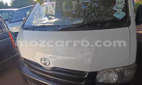 Nunua Ilio tumika Toyota Hiace Nyeupe Gari ndani ya Maputo nchini Maputo Nunua Ilio tumika Toyota Hiace Nyeupe Gari ndani ya Maputo nchini Maputo