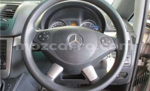 Tenga Tsaru Mercedes‒Benz Viano Sirivha Mota in Beira in Sofala Tenga Tsaru Mercedes‒Benz Viano Sirivha Mota in Beira in Sofala