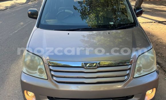 Comprar Usado Toyota Noah Castanho Carro em Maputo em Maputo Comprar Usado Toyota Noah Castanho Carro em Maputo em Maputo