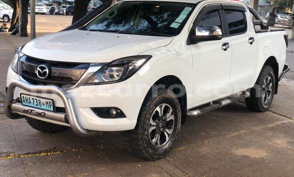 Tenga Tsaru Mazda BT-50 Chena Mota in Maputo in Maputo Tenga Tsaru Mazda BT-50 Chena Mota in Maputo in Maputo