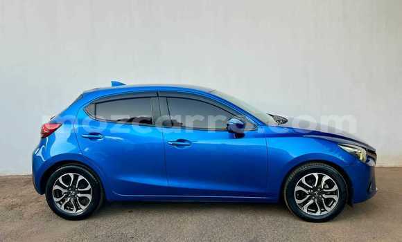 Comprar Usado Mazda Demio Azul Carro em Maputo em Maputo Comprar Usado Mazda Demio Azul Carro em Maputo em Maputo