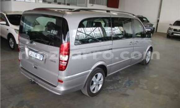 Tenga Tsaru Mercedes‒Benz Viano Sirivha Mota in Beira in Sofala Tenga Tsaru Mercedes‒Benz Viano Sirivha Mota in Beira in Sofala