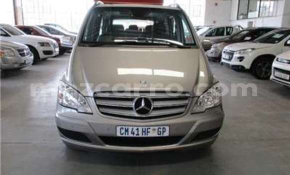 Tenga Tsaru Mercedes‒Benz Viano Sirivha Mota in Beira in Sofala Tenga Tsaru Mercedes‒Benz Viano Sirivha Mota in Beira in Sofala