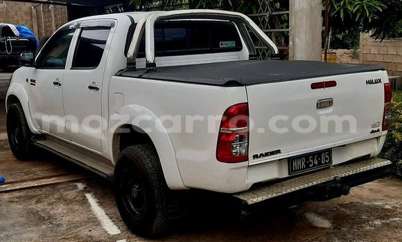 Buy Used Toyota Hilux White Car in Maputo in Maputo Buy Used Toyota Hilux White Car in Maputo in Maputo