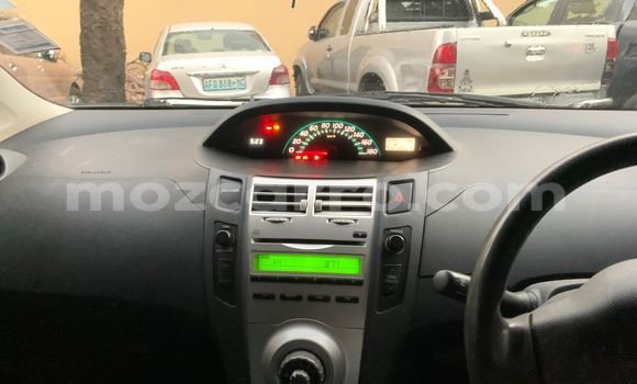 Nunua Ilio tumika Toyota Vitz Nyeupe Gari ndani ya Maputo nchini Maputo Nunua Ilio tumika Toyota Vitz Nyeupe Gari ndani ya Maputo nchini Maputo