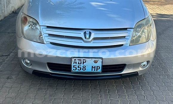 Comprar Usado Toyota IST Prata Carro em Maputo em Maputo