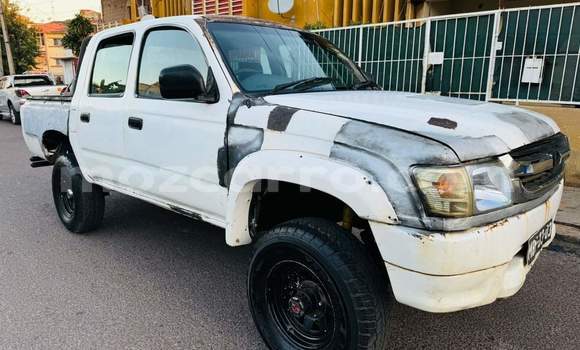Buy Used Toyota Hilux White Car in Maputo in Maputo Buy Used Toyota Hilux White Car in Maputo in Maputo