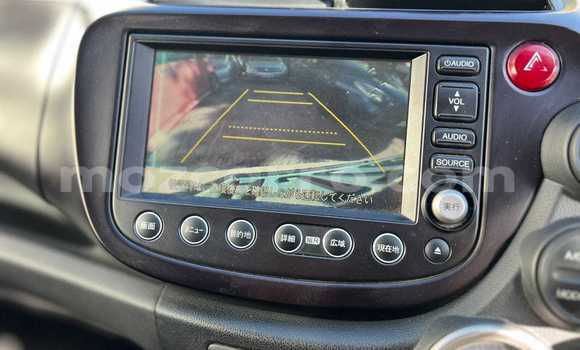 Nunua Ilio tumika Honda Fit Nyeupe Gari ndani ya Maputo nchini Maputo Nunua Ilio tumika Honda Fit Nyeupe Gari ndani ya Maputo nchini Maputo