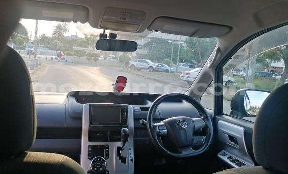 Buy Used Toyota Noah Silver Car in Maputo in Maputo Buy Used Toyota Noah Silver Car in Maputo in Maputo