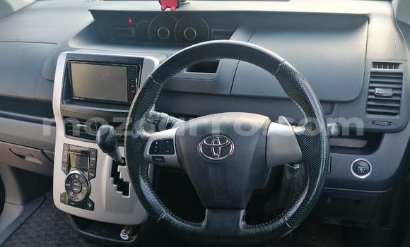 Buy Used Toyota Noah Silver Car in Maputo in Maputo Buy Used Toyota Noah Silver Car in Maputo in Maputo