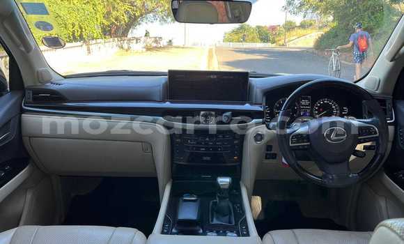 Buy Used Toyota Noah Silver Car in Maputo in Maputo Buy Used Toyota Noah Silver Car in Maputo in Maputo