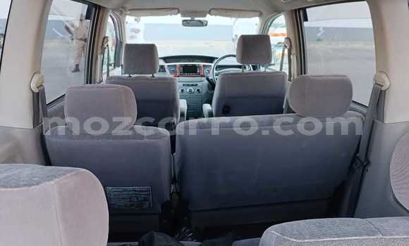 Nunua Ilio tumika Toyota Noah Fedha Gari ndani ya Maputo nchini Maputo Nunua Ilio tumika Toyota Noah Fedha Gari ndani ya Maputo nchini Maputo