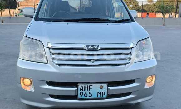Nunua Ilio tumika Toyota Noah Fedha Gari ndani ya Maputo nchini Maputo Nunua Ilio tumika Toyota Noah Fedha Gari ndani ya Maputo nchini Maputo