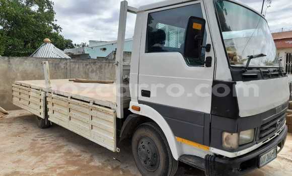 Nunua Ilio tumika TATA Telcoline Nyeupe Gari ndani ya Maputo nchini Maputo Nunua Ilio tumika TATA Telcoline Nyeupe Gari ndani ya Maputo nchini Maputo