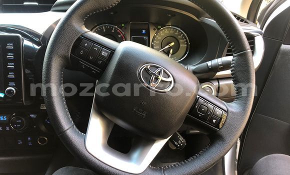 Comprar Novo Toyota Hiluxe Revo Branco Carro em Maputo em Maputo Comprar Novo Toyota Hiluxe Revo Branco Carro em Maputo em Maputo