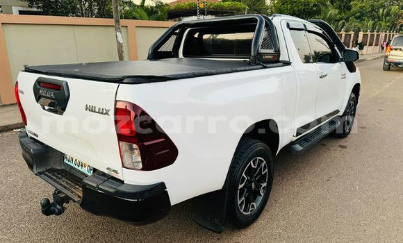 Comprar Usado Toyota Hiluxe Revo Branco Carro em Maputo em Maputo Comprar Usado Toyota Hiluxe Revo Branco Carro em Maputo em Maputo