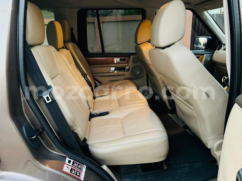 Big with watermark land rover discovery sport maputo maputo 24674