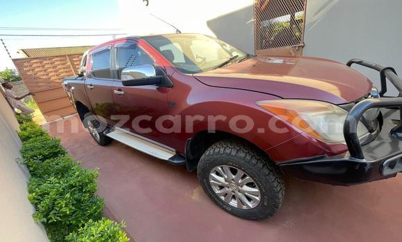 Nunua Ilio tumika Mazda BT-50 Nyekundu Gari ndani ya Maputo nchini Maputo Nunua Ilio tumika Mazda BT-50 Nyekundu Gari ndani ya Maputo nchini Maputo