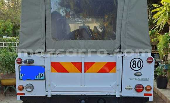 Tenga Tsaru Land Rover Defender Chena Mota in Maputo in Maputo Tenga Tsaru Land Rover Defender Chena Mota in Maputo in Maputo