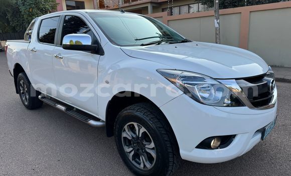Comprar Usado Mazda BT-50 Branco Carro em Maputo em Maputo