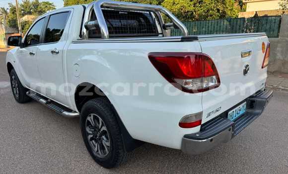 Nunua Ilio tumika Mazda BT-50 Nyeupe Gari ndani ya Maputo nchini Maputo Nunua Ilio tumika Mazda BT-50 Nyeupe Gari ndani ya Maputo nchini Maputo