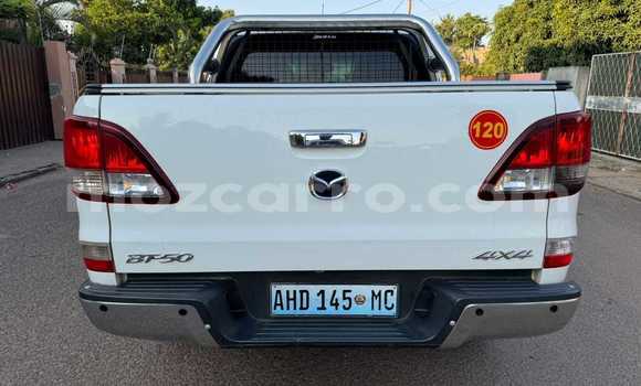 Nunua Ilio tumika Mazda BT-50 Nyeupe Gari ndani ya Maputo nchini Maputo Nunua Ilio tumika Mazda BT-50 Nyeupe Gari ndani ya Maputo nchini Maputo