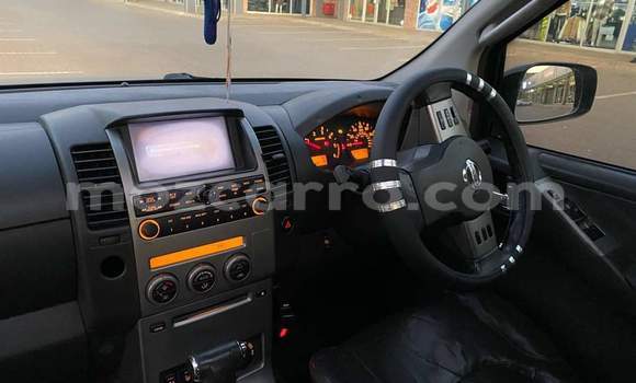 Nunua Ilio tumika Nissan Navara Nyeusi Gari ndani ya Maputo nchini Maputo Nunua Ilio tumika Nissan Navara Nyeusi Gari ndani ya Maputo nchini Maputo