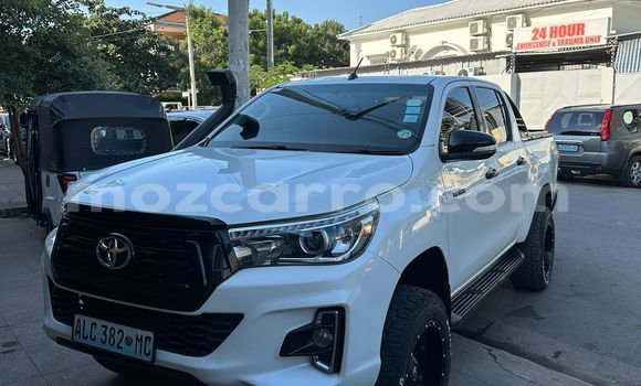 Tenga Tsaru Toyota Hilux Chena Mota in Maputo in Maputo Tenga Tsaru Toyota Hilux Chena Mota in Maputo in Maputo