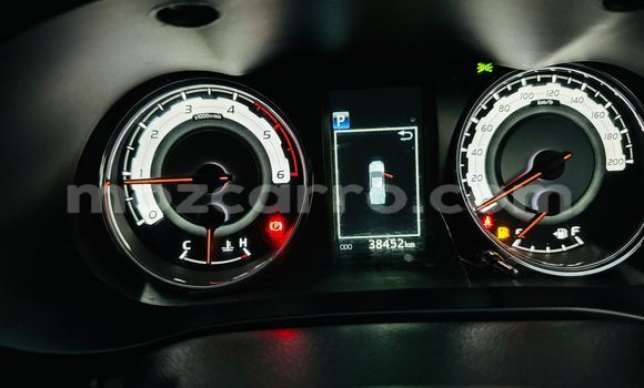 Nunua Ilio tumika Toyota Hilux Nyeupe Gari ndani ya Maputo nchini Maputo Nunua Ilio tumika Toyota Hilux Nyeupe Gari ndani ya Maputo nchini Maputo