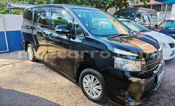 Nunua Ilio tumika Toyota Voxy Nyeusi Gari ndani ya Maputo nchini Maputo Nunua Ilio tumika Toyota Voxy Nyeusi Gari ndani ya Maputo nchini Maputo