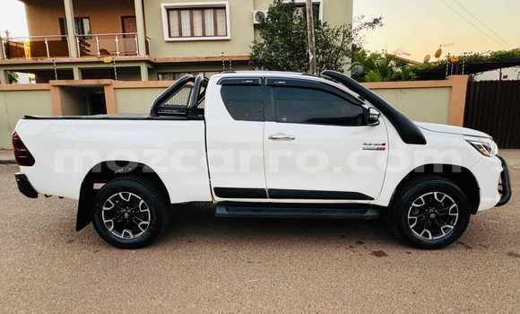 Comprar Usado Toyota Hilux Branco Carro em Maputo em Maputo Comprar Usado Toyota Hilux Branco Carro em Maputo em Maputo